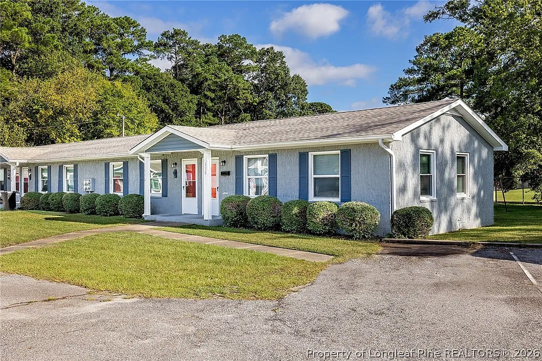 2 bed, 1.0 bath, 800 sqft, $875 — Photo 2