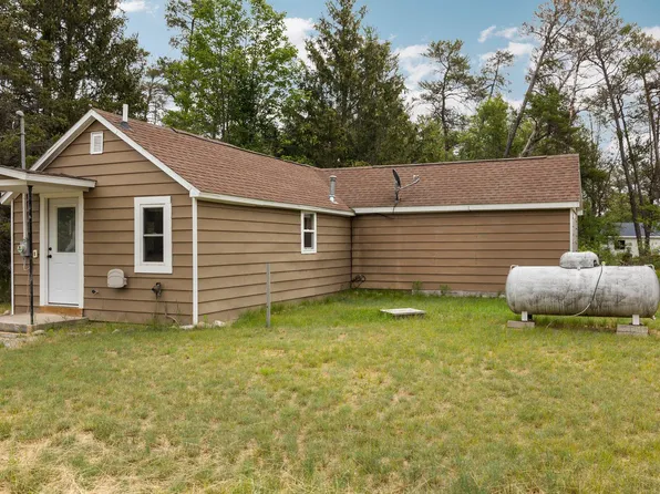 2091 Leisure Ln, Grayling, MI 49738