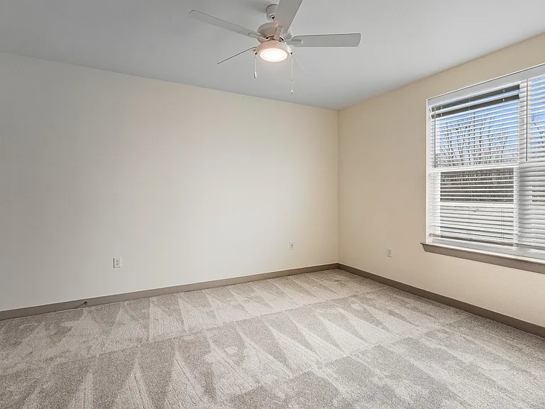 Allure Apartments — Photo 75