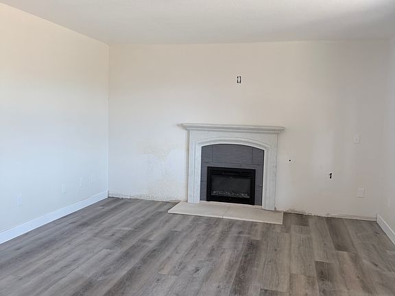 3rd image of 22684 Powhatan Rd