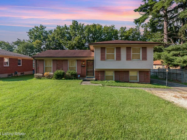 6902 Green Manor Dr, Louisville, KY 40228