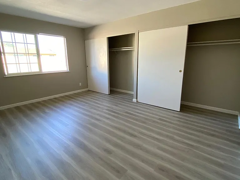 27593 Stromberg Ct — Photo 7