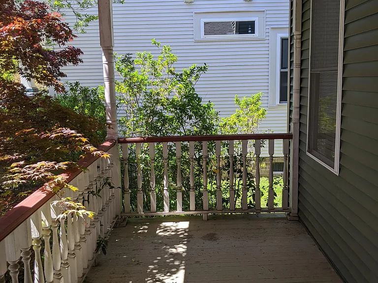 218 W 32nd St — Photo 3
