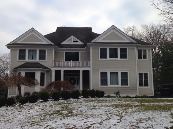 39 Stonewall Cir, West Harrison, NY 10604