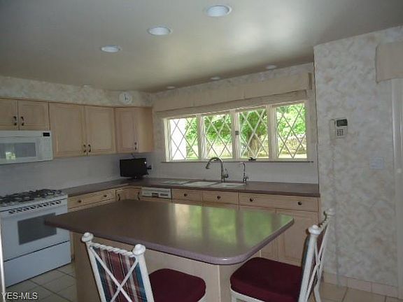 5th image of 8217 Burgess Lake Dr