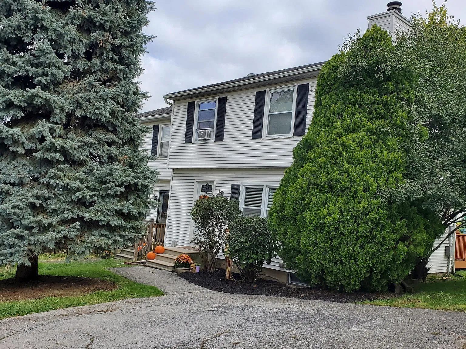 426 River St — Photo 2