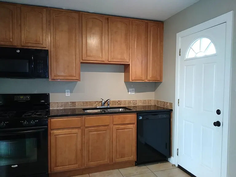 3316 N Adams St — Photo 60