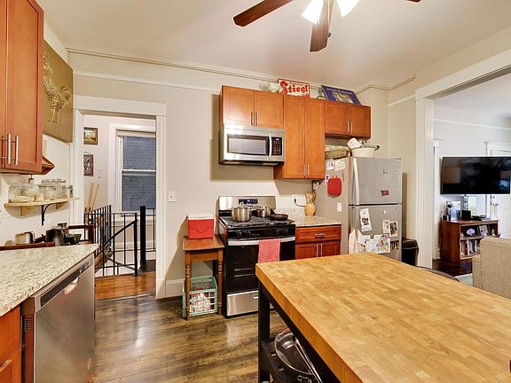 5th image of 2245 W Shakespeare Ave