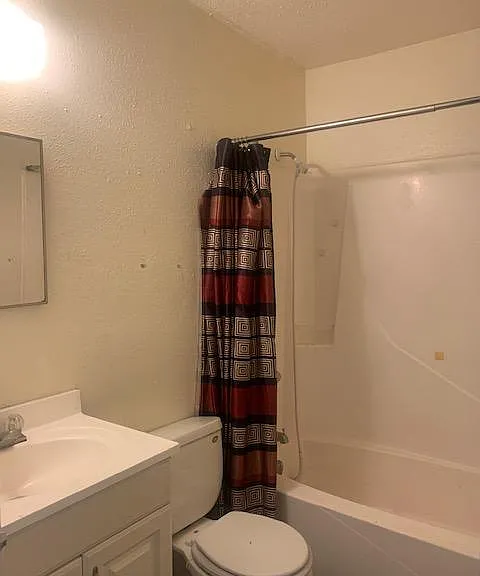 1025 McFie Ave — Photo 7
