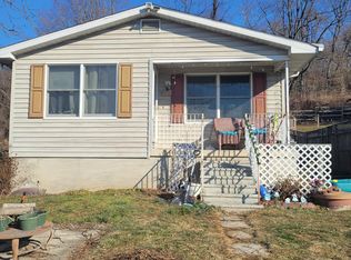 606 Tritapoe Dr, Knoxville, MD