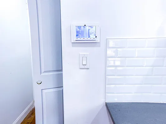 Rented by Voro New York | media 17