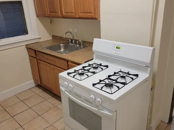 607 3rd St, Albany, NY 12206