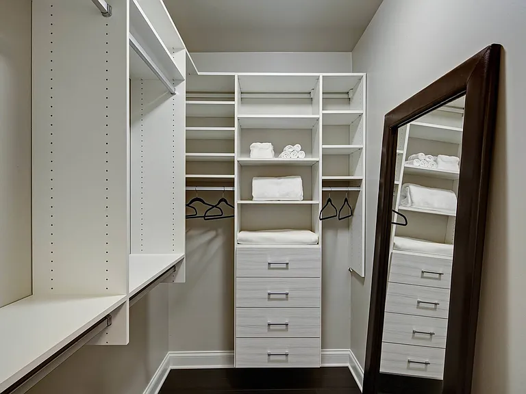 RiverNorth_interior_guest suite closet