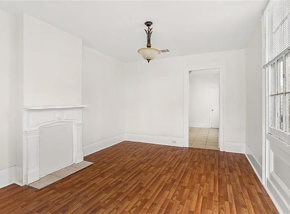 2nd image of 2112-14 Conti St