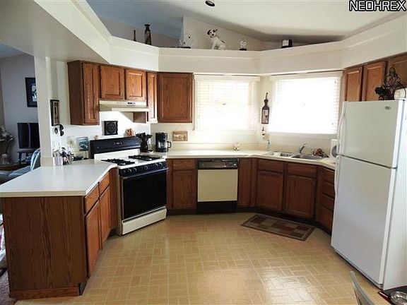 Large Eat In Kitchen