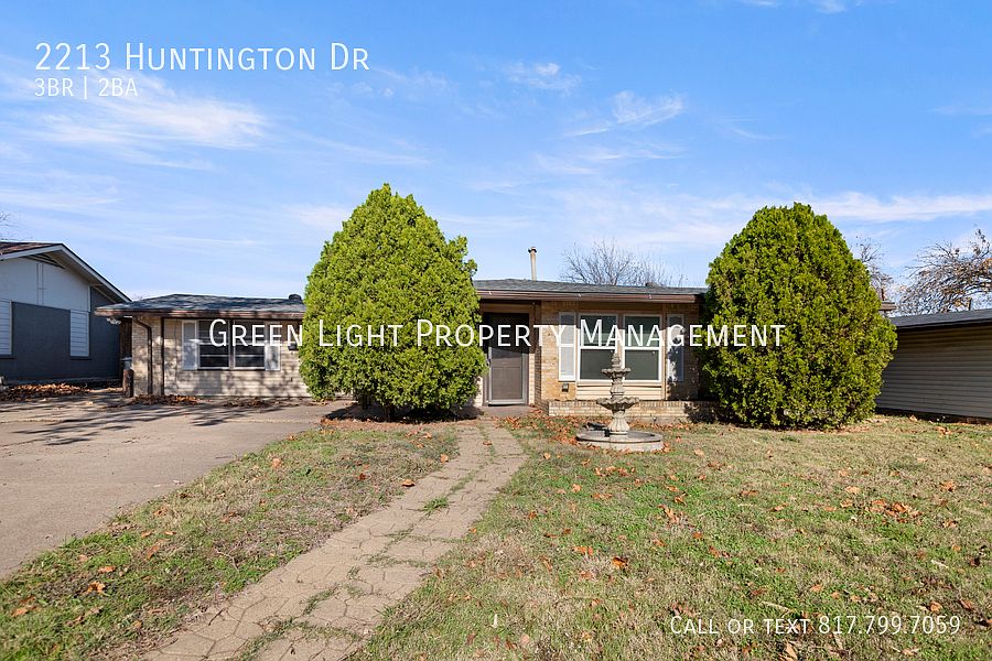 1st image of 2213 Huntington Dr
