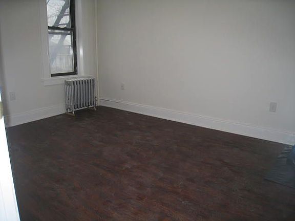 4th image of 4107 95th St APT C4