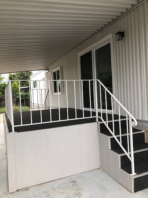 2 bed, 768 sqft, $1,550 — Photo 2