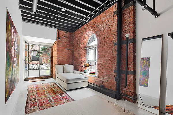 Sold by Compass | media 6