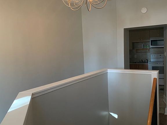 5th image of 500 W Marshall St