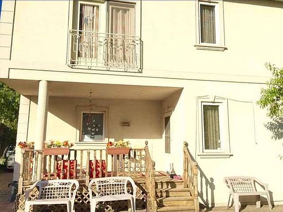 2nd image of 8326 Caldwell Ave