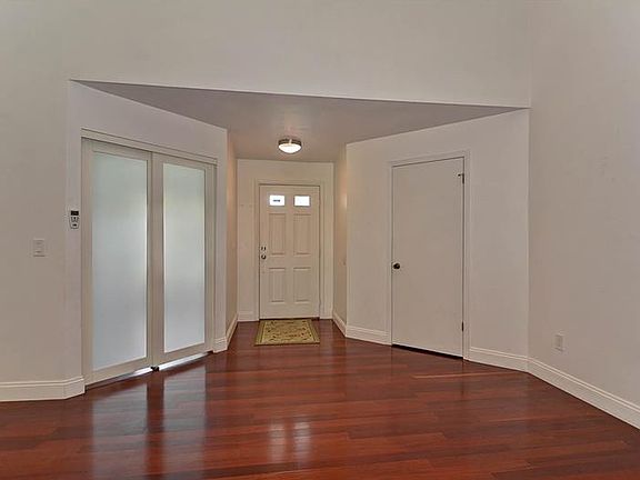 3rd image of 13303 Kearney Way