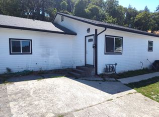 985 Knights Ln #985, Garberville, CA 95542