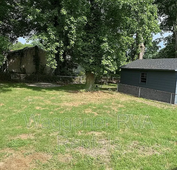 924 Kingsway Rd — Photo 22