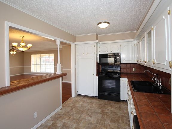 4th image of 11093 Mockingbird Ln