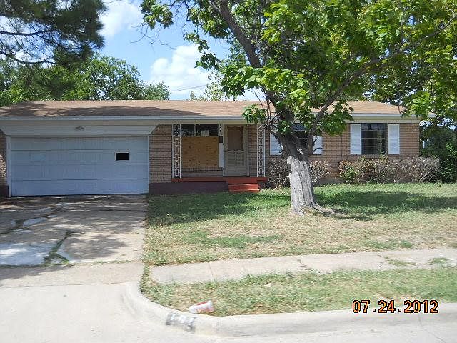 1st image of 101 Valencia Dr