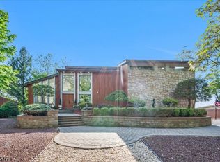 950 Sunset Rdg, Bridgewater, NJ 08807