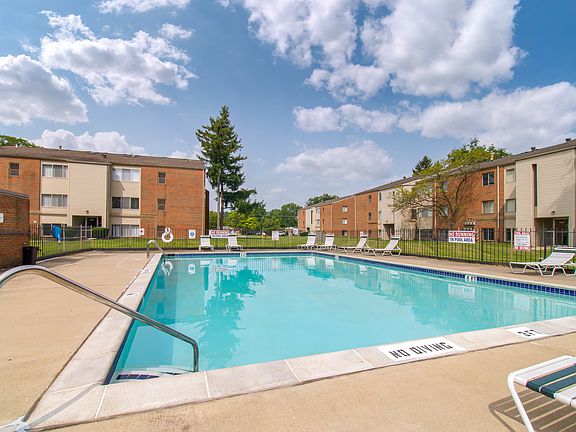 2nd image of 16950 E Kennedy Dr #6-302