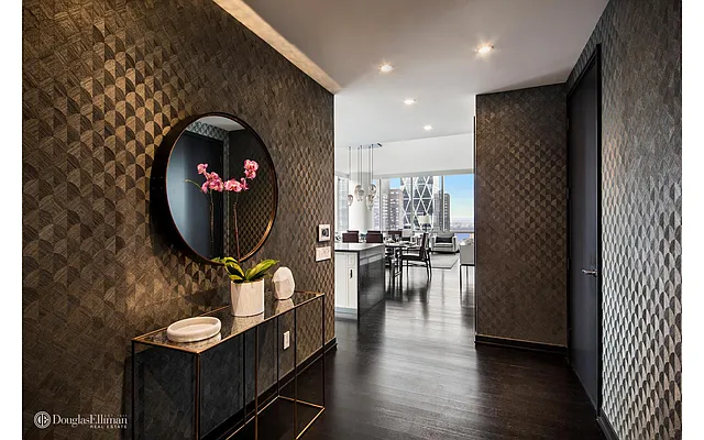 Sold by Douglas Elliman | media 24