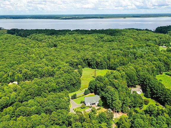 5th image of 19207 High Bluff Ln