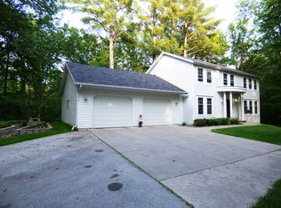 3036 Maple Grv, Suamico, WI 54173