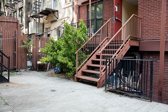 1st image of 324 E 6th St APT Sre
