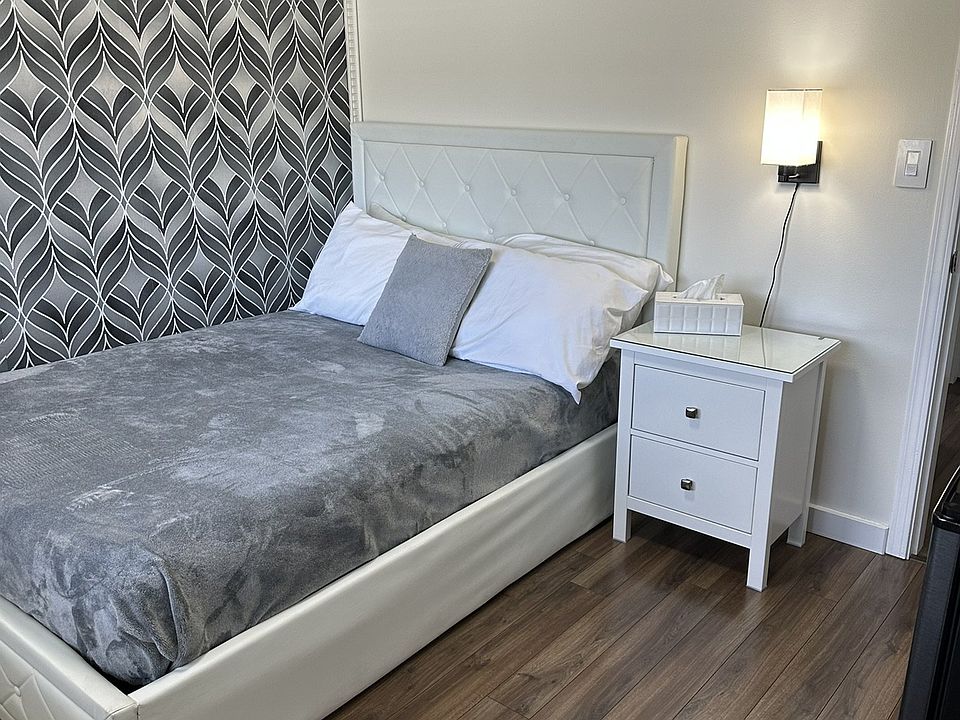 Bedroom D: $1,295 Private room with Double sized bed (Shared bathroom)
Solo occupant only