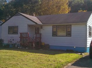 963 Day Hollow Rd, Endicott, NY 13760