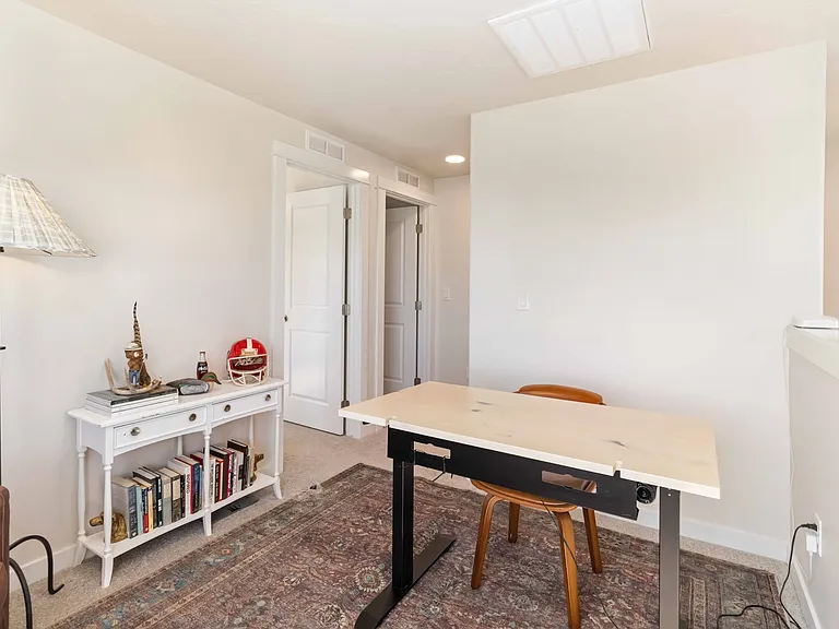 1175 N Belgian Way — Photo 18