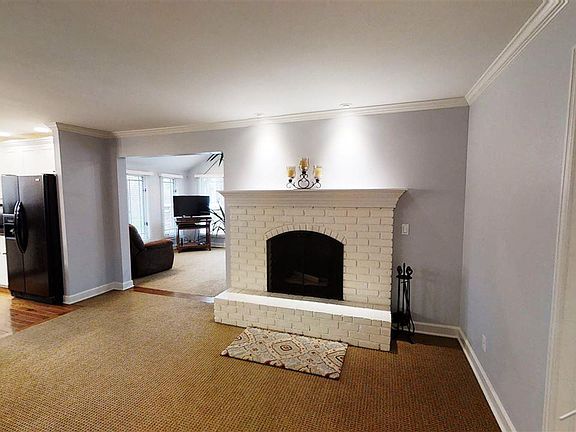 3rd image of 4741 Sudbury Dr