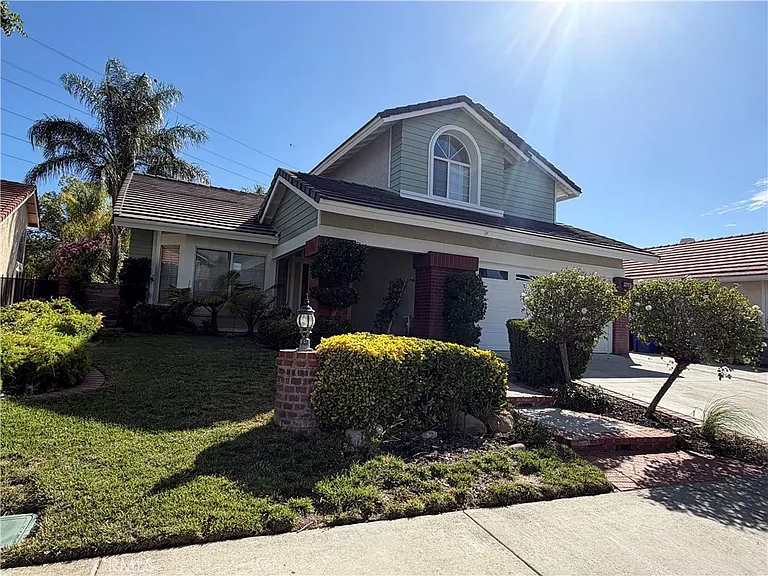 22712 Coral Way — Photo 2