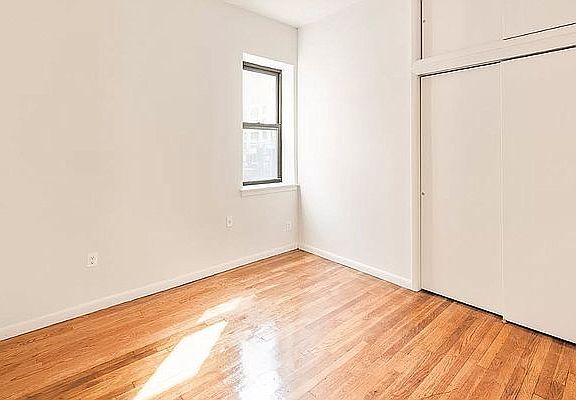 3rd image of 301 E 49th St APT 5AB