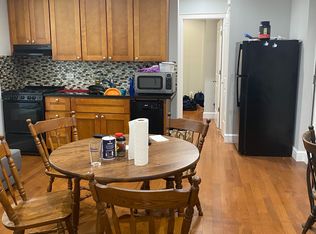 22-55 41st St #1F, Astoria, NY 11105