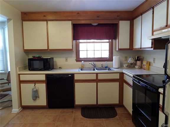 4th image of 3114 Burrwood Dr
