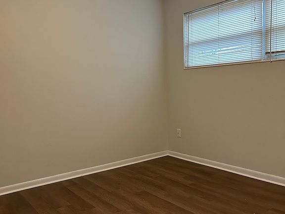 3rd image of 305 Broward St APT 3