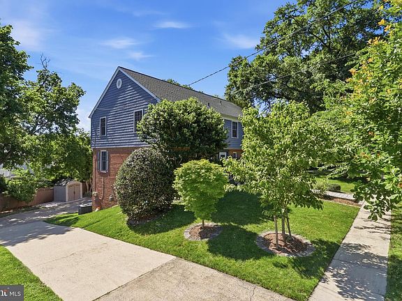5th image of 6012 Overlea Rd