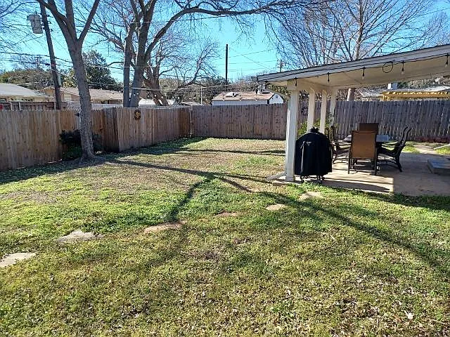 919 Melrose Dr — Photo 13