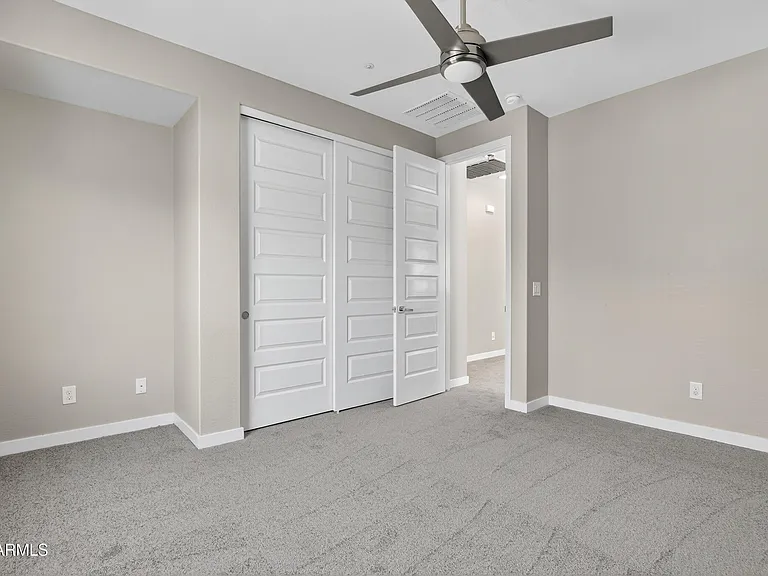 2350 W Gloria Ln — Photo 27