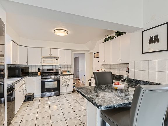 5th image of 8146 Keeler Ave