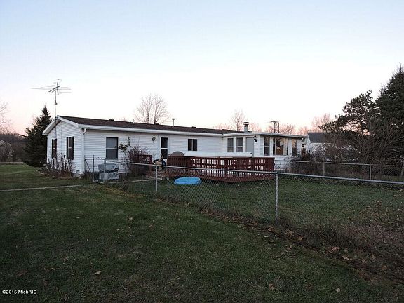 3rd image of 4480 Sixteen Mile Rd NE